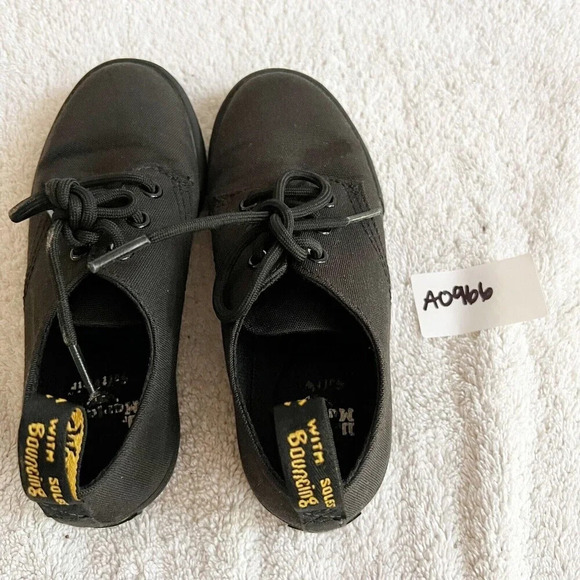 Dr. Doc Martens Kids Unisex 13 Black Santanita J Canvas Shoes Sneakers Lace Up - Picture 9 of 12